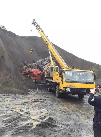 祁连上犹道路救援